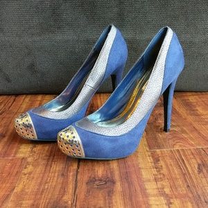 Jennifer Lopez sueded Navy and Gold heels